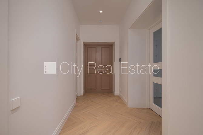 Fasādes māja, renovēta māja, labiekārtots apzaļumots pagalms, ieeja no ielas, ir lifts, Rīga - foto 20