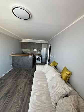 Земля в собственности, панельный дом, благоустроенная озеленённая территория, Цесис и район