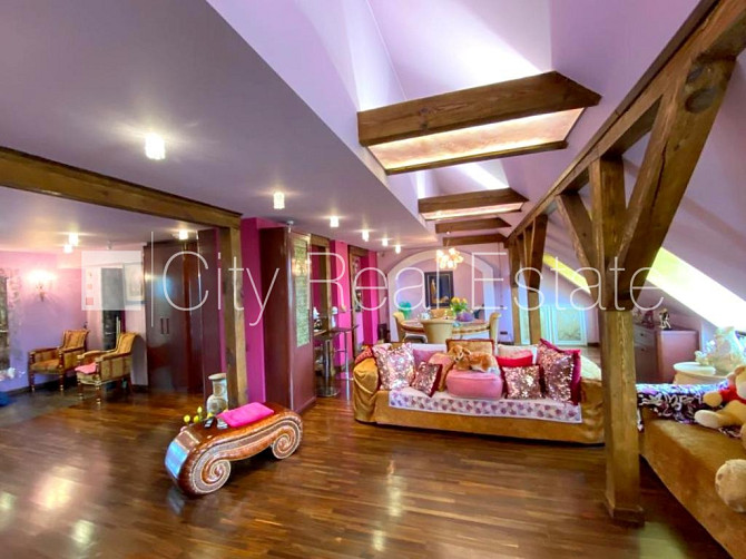 Fasādes māja, restaurēta māja, ieeja no ielas un pagalma, ir lifts, balkons, logi vērsti Rīga - foto 14