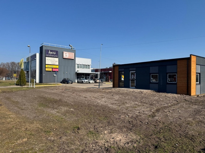 Komercobjekts ar stabildu naudas plūsmu.  - Zeme 7153 kvm. - 4 celtnes ar kopējo platību 1493 Rīga - foto 9