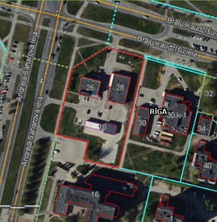 Komercobjekts ar stabildu naudas plūsmu.  - Zeme 7153 kvm. - 4 celtnes ar kopējo platību 1493 Rīga - foto 2