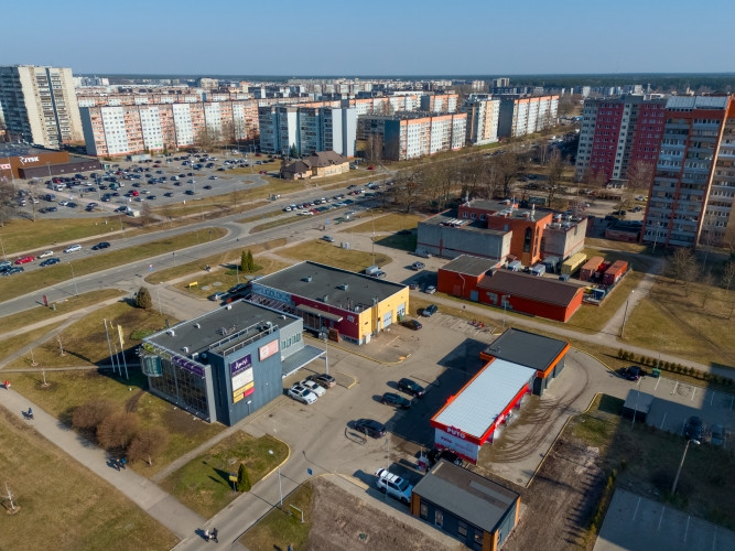 Komercobjekts ar stabildu naudas plūsmu.  - Zeme 7153 kvm. - 4 celtnes ar kopējo platību 1493 Rīga - foto 1