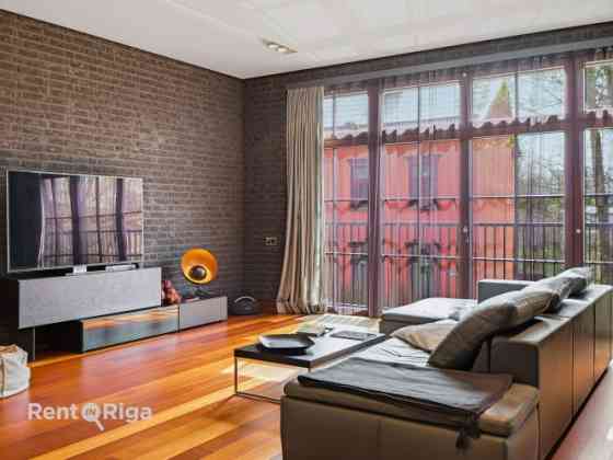 Продаётся со вкусом оформленная квартира в одном из самых изысканных жилых Rīga