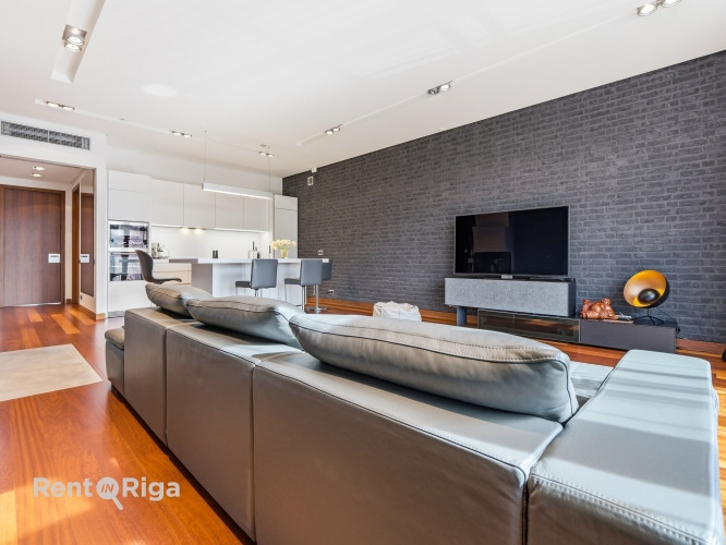 Pārdod ar gaumi iekārtotu dzīvokli vienā no Rīgas izsmalcinātākajiem dzīvojamiem Rīga - foto 5