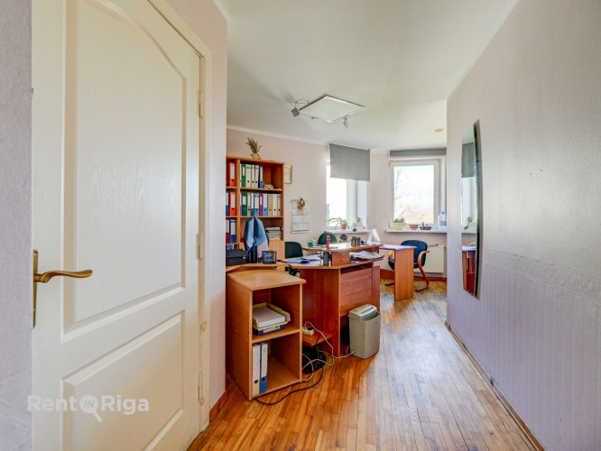 Piedāvājumā investīciju objekts Jelgavā - stabils komercīpašums ar esošu naudas plūsmu un Jelgava un novads - foto 9