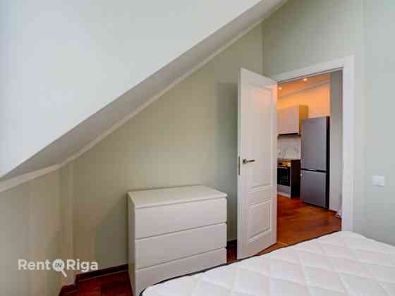 Предлагается уникальная мансардная квартира в новом проекте на улице Katoļu 11  с Rīga