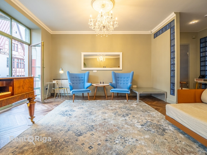Plašs un gaišs dzīvoklis vēsturiskā ēkā pašā Rīgas sirdī  Dzīvoklis atrodas skaisti vēsturiskā ēkā p Рига - изображение 2