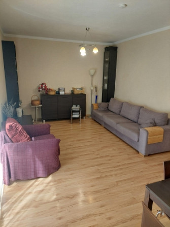 Просторная и светлая 3-комнатная квартира с двумя балконами и парковочным местом Рига - изображение 1