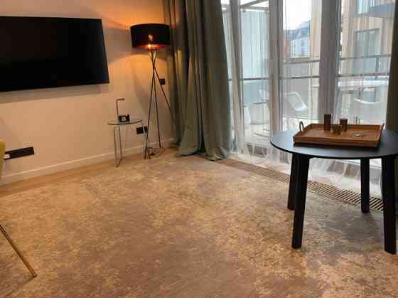 Strelnieku iela 8 | Loft & Rosegold  Izīrējas stilīgu un pārdomāti iekārtots 2 istabu dzīvoklis vien Рига