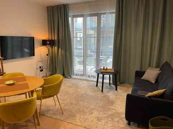 Strelnieku iela 8 | Loft & Rosegold  Izīrējas stilīgu un pārdomāti iekārtots 2 istabu dzīvoklis vien Рига