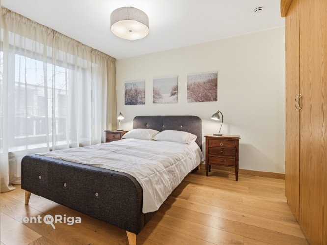 Īpašuma lokācija piedāvā ikdienā baudīt gan jūras svaigo gaisu, gan arī daudzveidīgas Jūrmala - foto 1