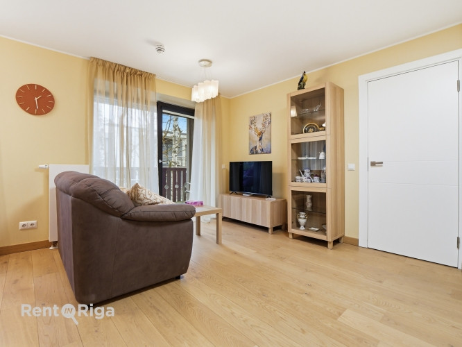 Īpašuma lokācija piedāvā ikdienā baudīt gan jūras svaigo gaisu, gan arī daudzveidīgas Jūrmala - foto 3