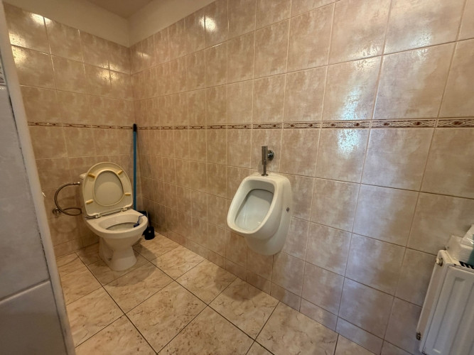 Pieejamas nomai tirdzniecības telpas ar privātu ieeju no fasādes. Piemērotas salonam vai Rīga - foto 9