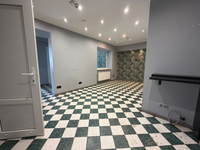 Pieejamas nomai tirdzniecības telpas ar privātu ieeju no fasādes. Piemērotas salonam vai Rīga - foto 5