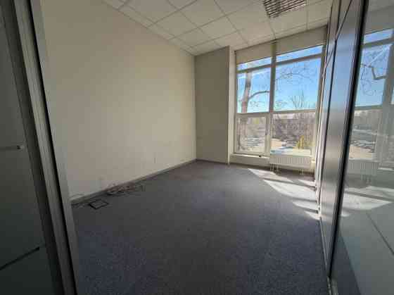 Сдаются офисные помещения, которые будут отремонтированы по запросу. Очень Rīga