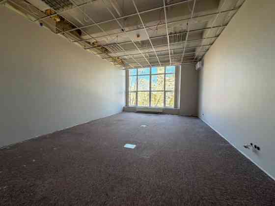 Сдаются офисные помещения, которые будут отремонтированы по запросу. Очень Rīga