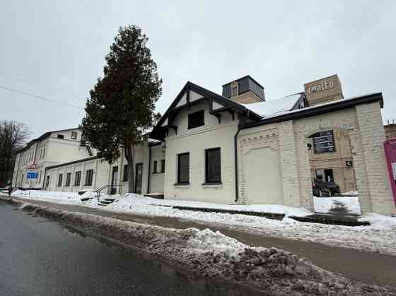 Аренда коммерческого помещения на 1-м этаже фасадного здания в Югле. Rīga