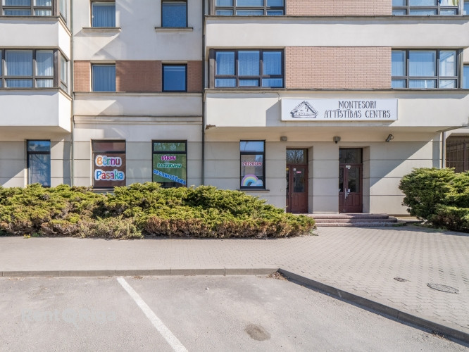 Veikala vai biroja telpas Jūsu biznesam.  Plānojums:  Privāta ieeja no Hospitāļu ielas. Rīga - foto 1