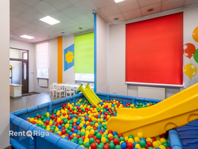 Veikala vai biroja telpas Jūsu biznesam.  Plānojums:  Privāta ieeja no Hospitāļu ielas. Rīga - foto 7