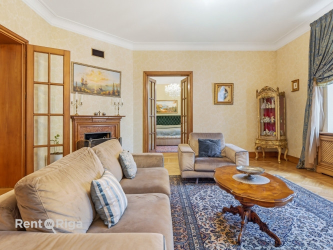 Izsmalcināts franču stila dzīvoklis vēstniecību rajonā ar privāto garāžu.   Šis īpašums Rīga - foto 8