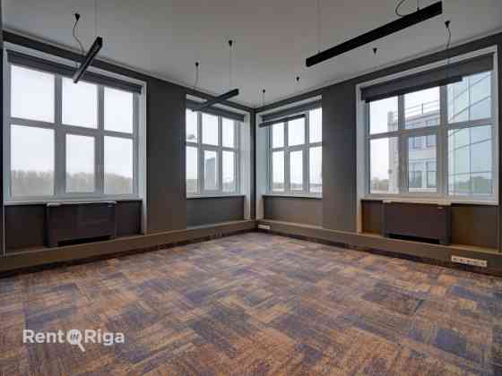 Офис класса B с панорамным видом на Даугаву  улица Муксалас.  Аренда современного Rīga