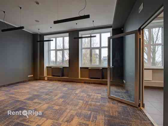 Офис класса B с панорамным видом на Даугаву  улица Муксалас.  Аренда современного Rīga