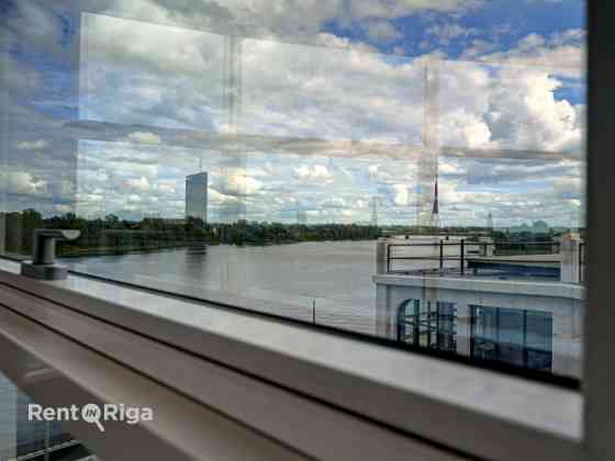Офис класса B с панорамным видом на Даугаву  улица Муксалас.  Аренда современного Rīga