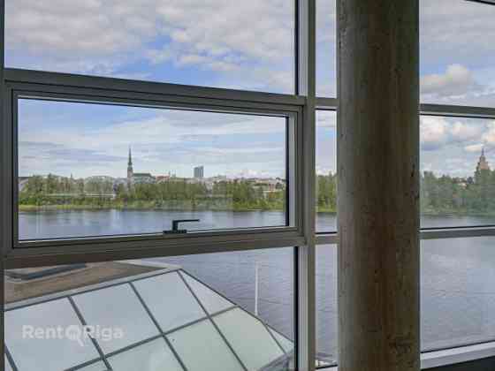Офис класса B с панорамным видом на Даугаву  улица Муксалас.  Аренда современного Rīga