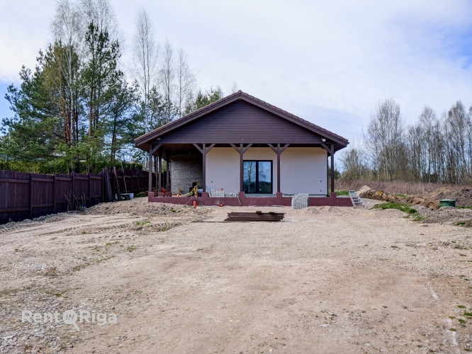 Izīrē jaunuzceltu māju netālu no Ķekavas centra!  Piedāvājumā gaiša un moderna Ķekavas pagasts - foto 2