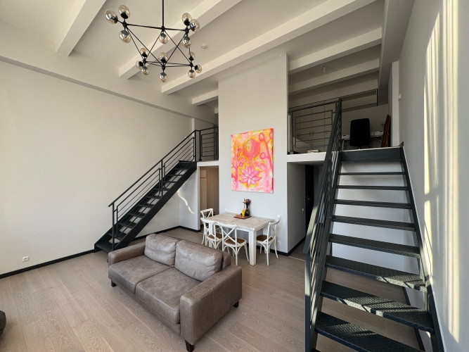 Loft stila dzīvoklis 