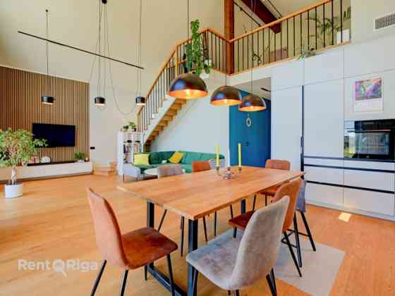 Сдаётся современный новый дом в Саласпилсе с солнечными панелями!  Предлагается Salaspils