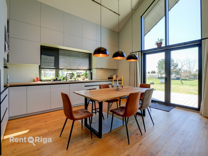 Izīrē modernu jaunbūvi Salaspilī ar saules paneļiem!  Tiek piedāvāta izīrēšanai moderna Salaspils - foto 6