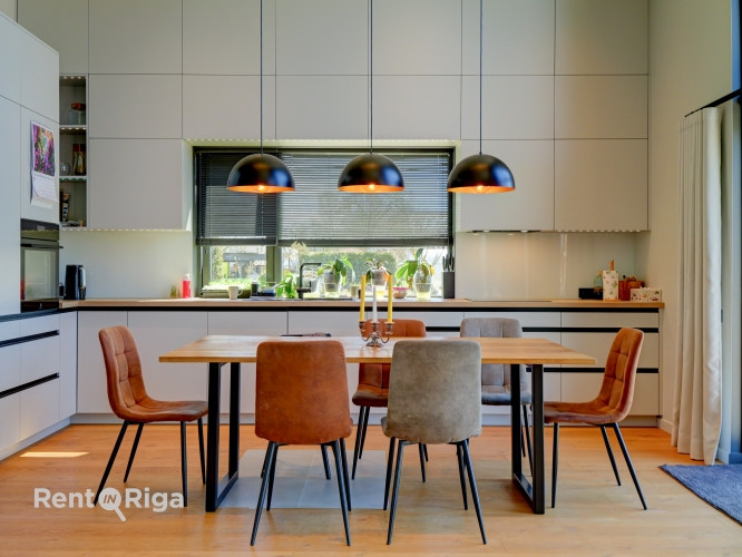 Izīrē modernu jaunbūvi Salaspilī ar saules paneļiem!  Tiek piedāvāta izīrēšanai moderna Salaspils - foto 5