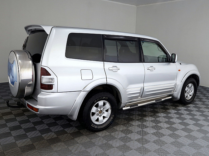 Mitsubishi Pajero Luxury ATM 3.2 DI-D 121kW Таллин - изображение 3