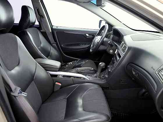 Volvo XC70 Summum AWD ATM 2.4 147kW Tallina