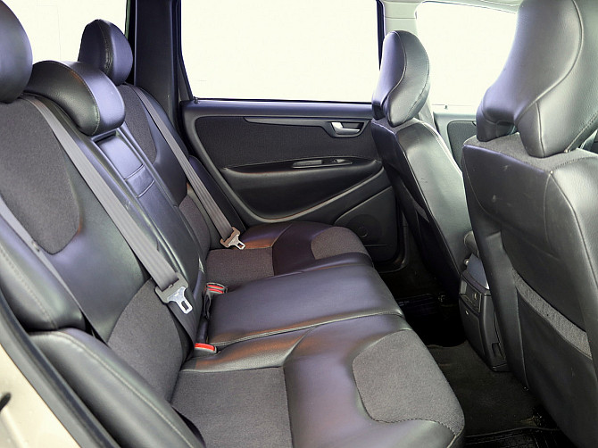 Volvo XC70 Summum AWD ATM 2.4 147kW Tallina - foto 7