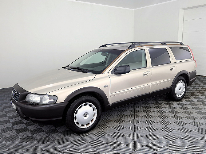 Volvo XC70 Summum AWD ATM 2.4 147kW Tallina - foto 2