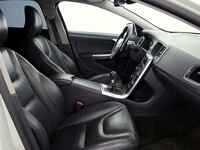 Volvo V60 Summum 2.0 D5 120kW Tallina - foto 6