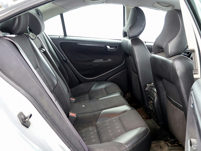Volvo S60 Summum 2.4 103kW Tallina - foto 7