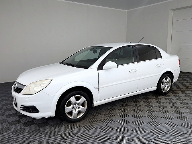 Opel Vectra Cosmo Facelift 2.2 114kW Tallina - foto 2