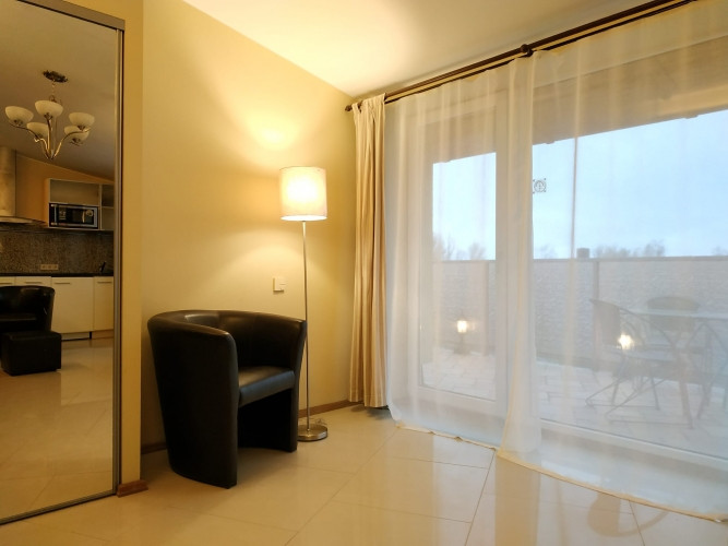 Izīrē ekskluzīvu PENTHOUSE dzīvokli ar terasi. Dzīvoklis pilnībā aprīkots. Ēka atrodas Rīga - foto 9