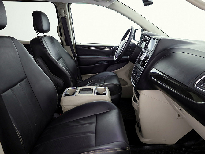 Chrysler Town  Country Luxury Facelift 3.6 208kW Tallina - foto 6