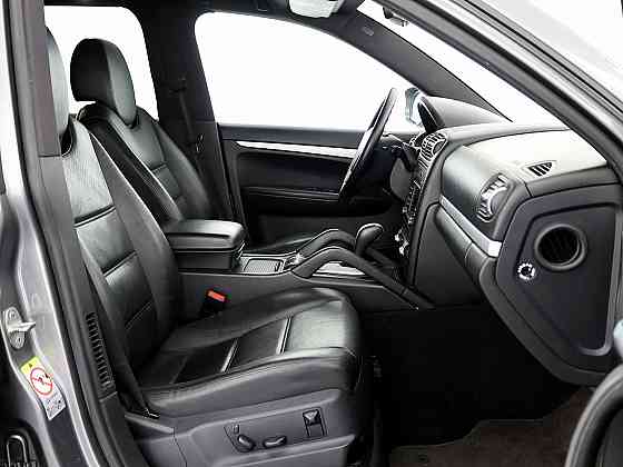 Porsche Cayenne Platinum Facelift ATM 3.0 TDI 176kW Tallina