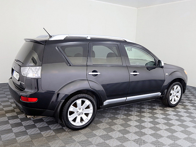 Mitsubishi Outlander Luxury 2.0 DI-D 103kW Tallina - foto 3