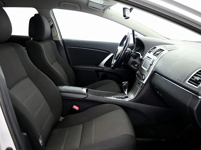 Toyota Avensis Linea Sol Facelift ATM 2.2 D-CAT 110kW Tallina - foto 6