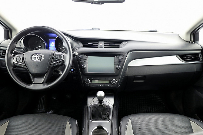 Toyota Avensis Luxury 1.6 D-4D 82kW Tallina - foto 5