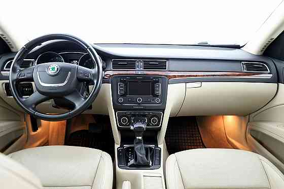 Skoda Superb Highline ATM 1.8 118kW Таллин