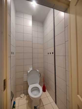 Stilīgs dzīvoklis pilsētas Klusajā centrā, vēstniecību rajonā, renovētā jūgendstila Rīga - foto 9