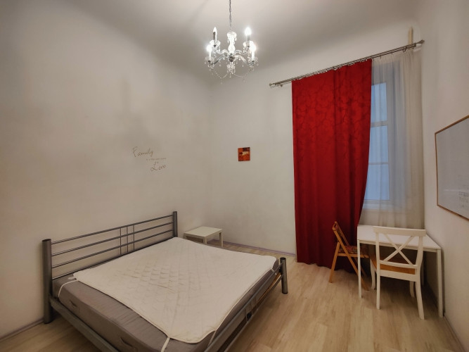 Stilīgs dzīvoklis pilsētas Klusajā centrā, vēstniecību rajonā, renovētā jūgendstila Rīga - foto 7