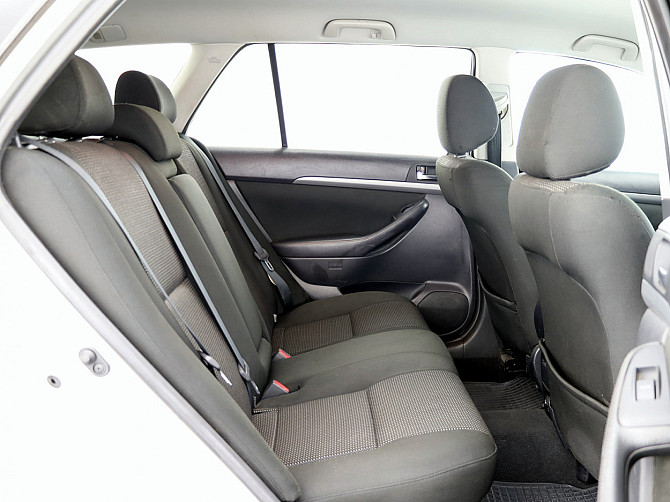 Toyota Avensis Linea Sol Facelift 2.2 D-CAT 130kW Таллин - изображение 7